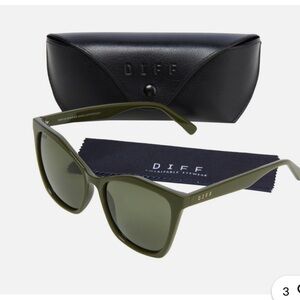 NWT DIFF Cassidy Sunglasses DE01-0430-OGGTP